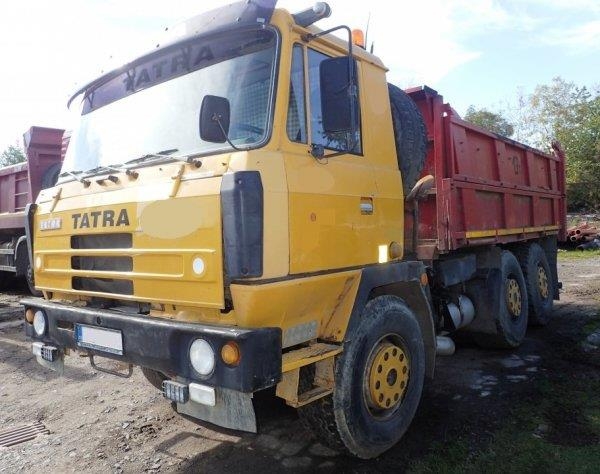 Tatra T 815