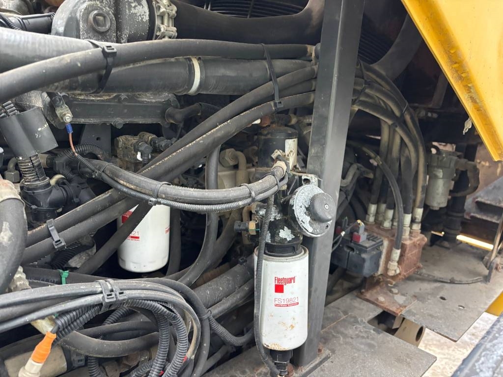 New Holland F 106.6 A