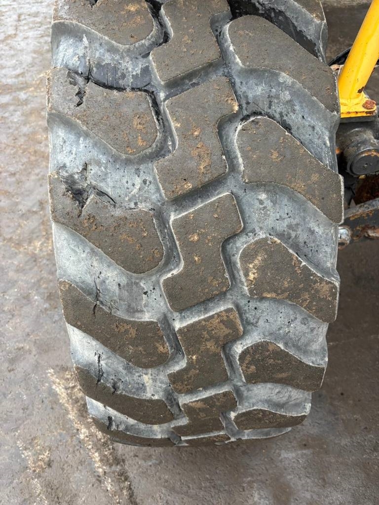 New Holland F 106.6 A