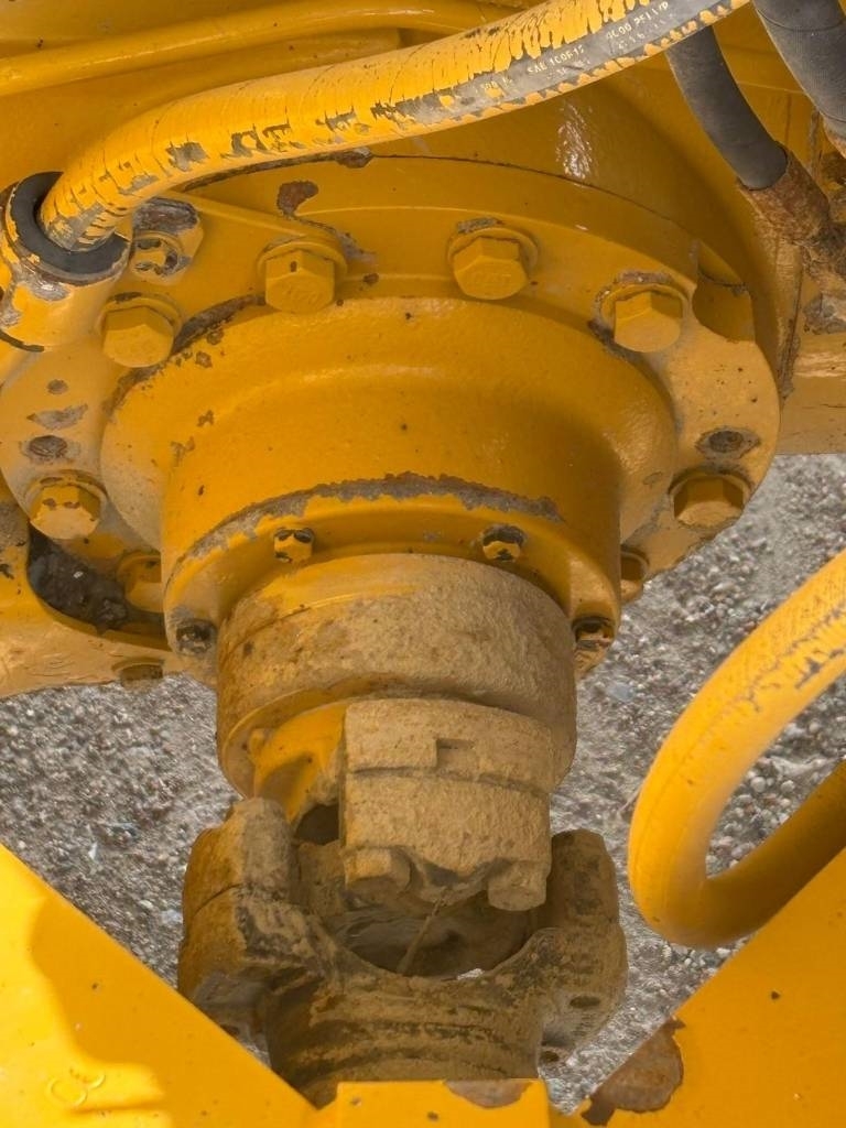 CAT 730 C2 (Tailgate)
