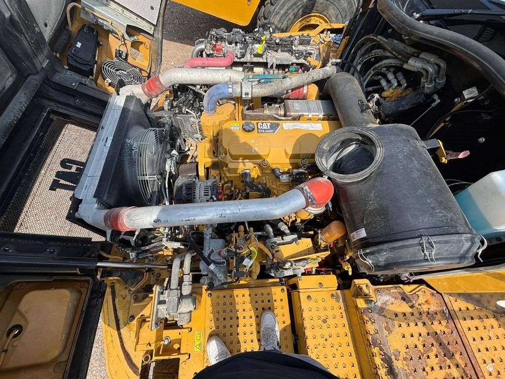 CAT 730 C2 (Tailgate)