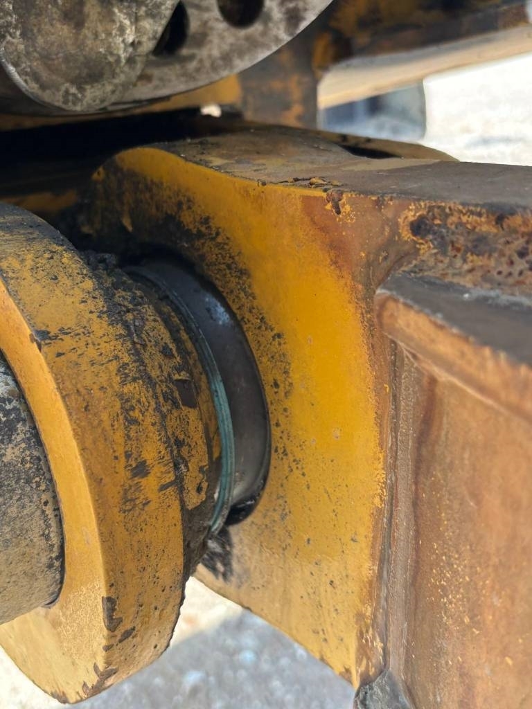 CAT 730 C2 (Tailgate)