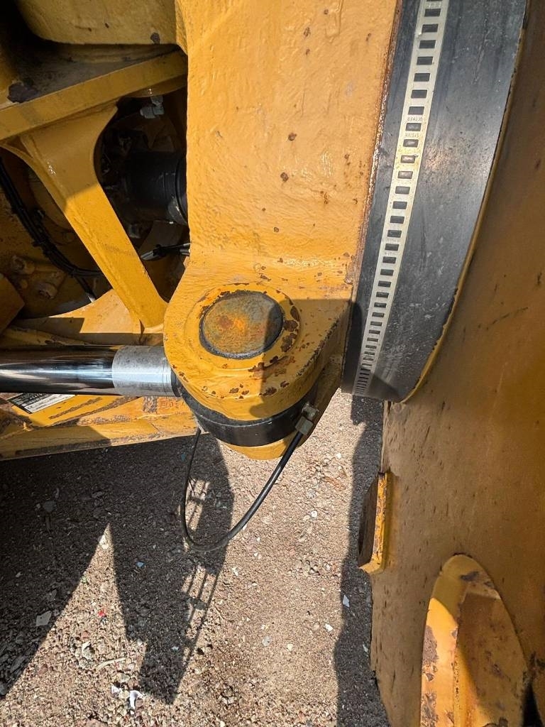 CAT 730 C2 (Tailgate)