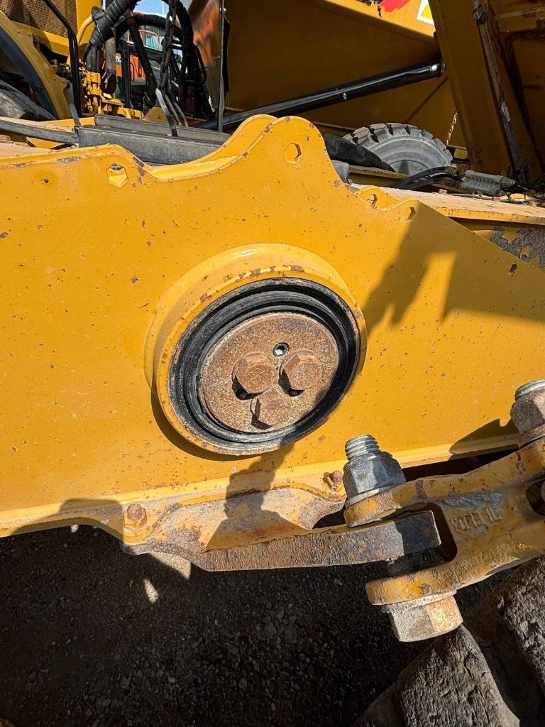 CAT 730 C2 (Tailgate)