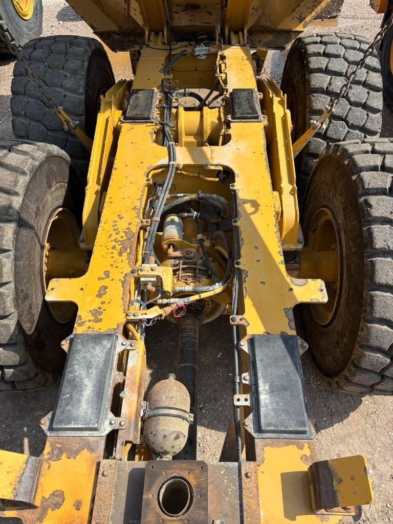 CAT 730 C2 (Tailgate)