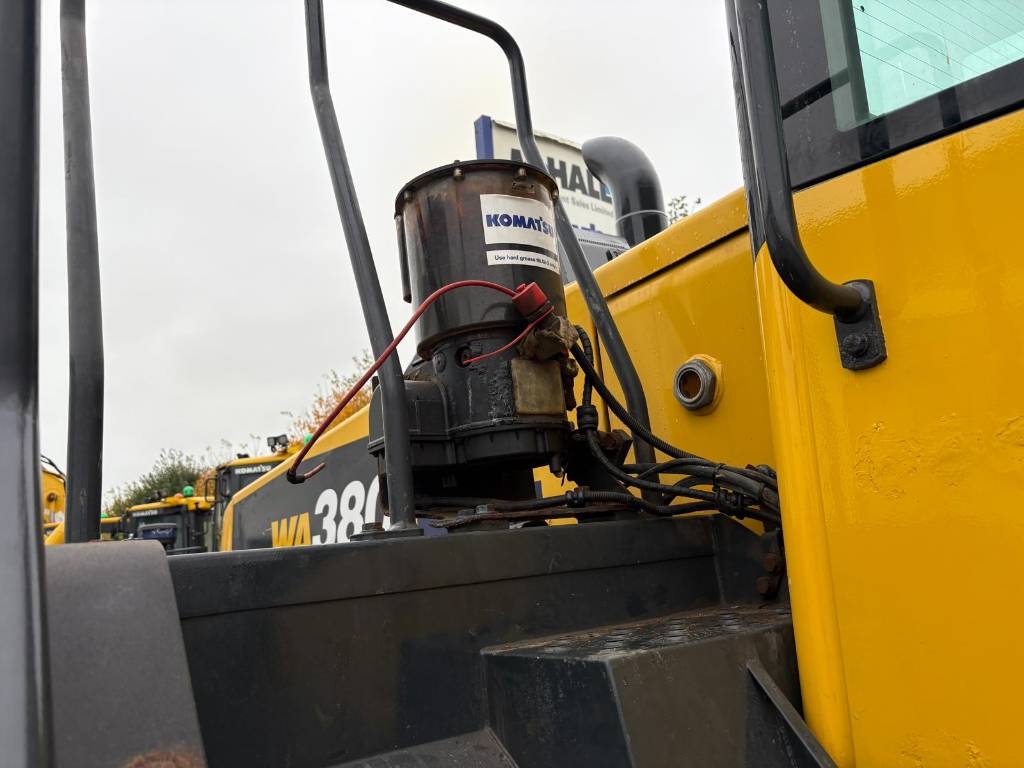 Komatsu WA380-8