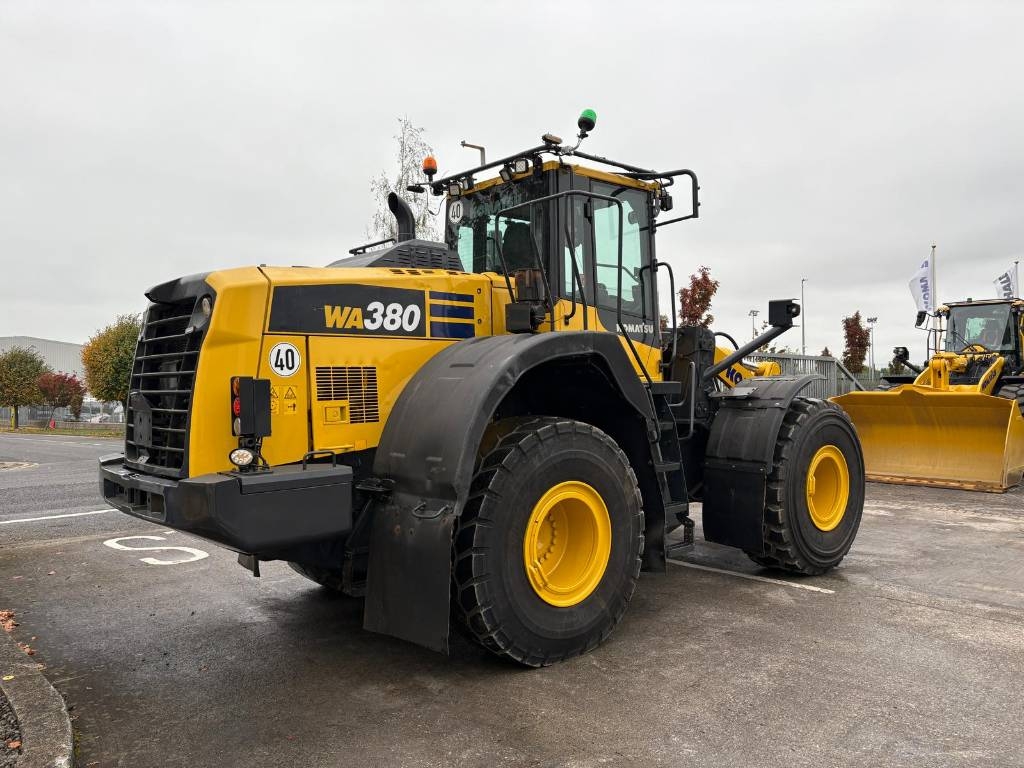 Komatsu WA380-8