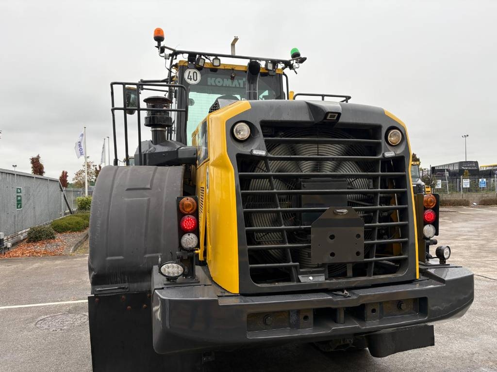 Komatsu WA380-8