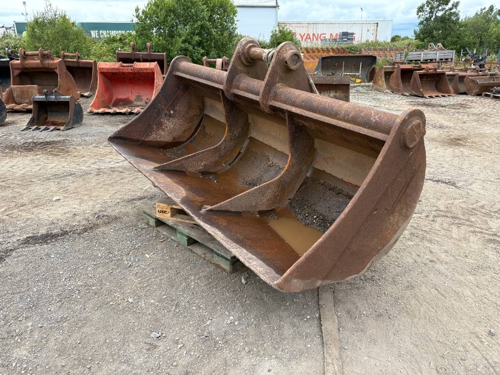 Attachment Sales Bucket