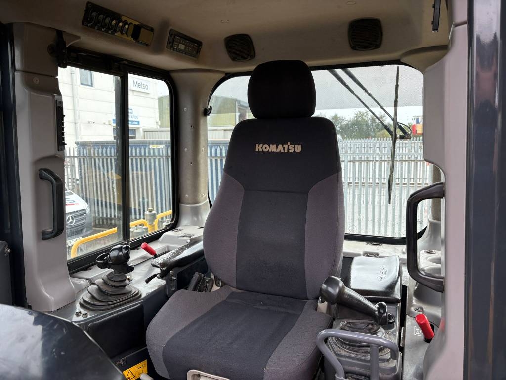 Komatsu D65PX-18