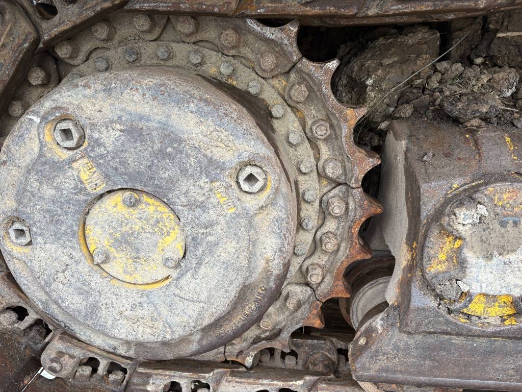 Komatsu D65PX-18