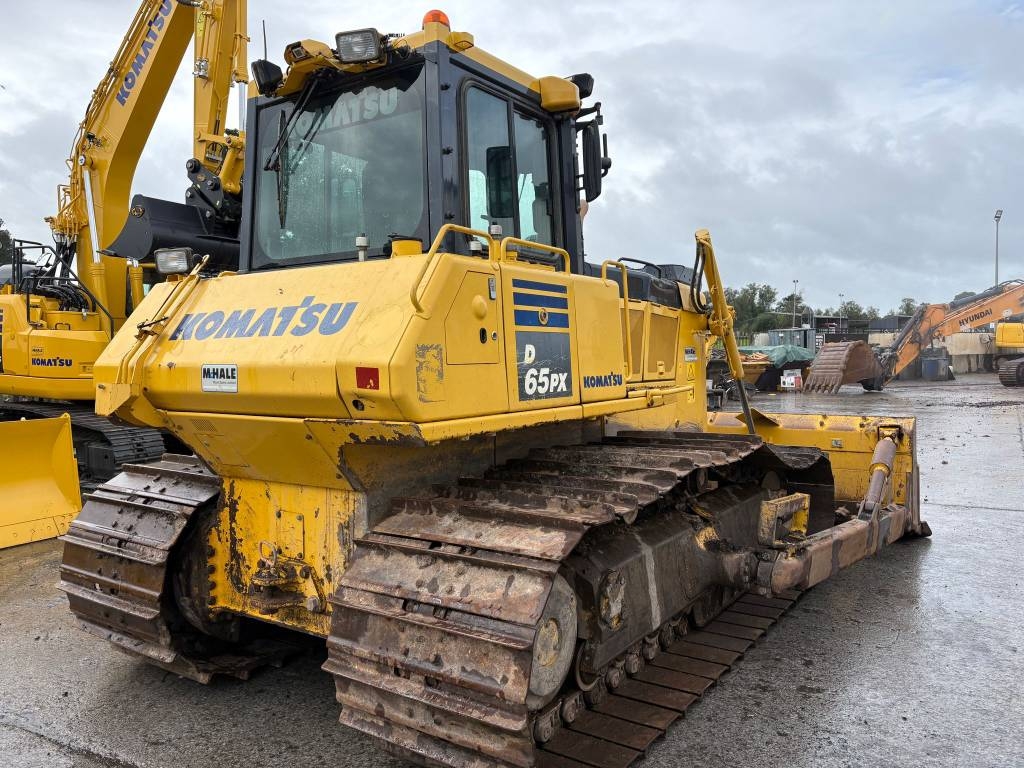 Komatsu D65PX-18