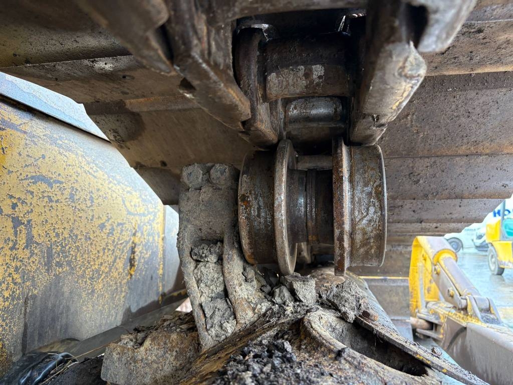 Komatsu D65PX-18
