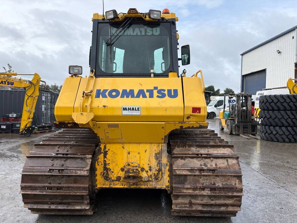 Komatsu D65PX-18