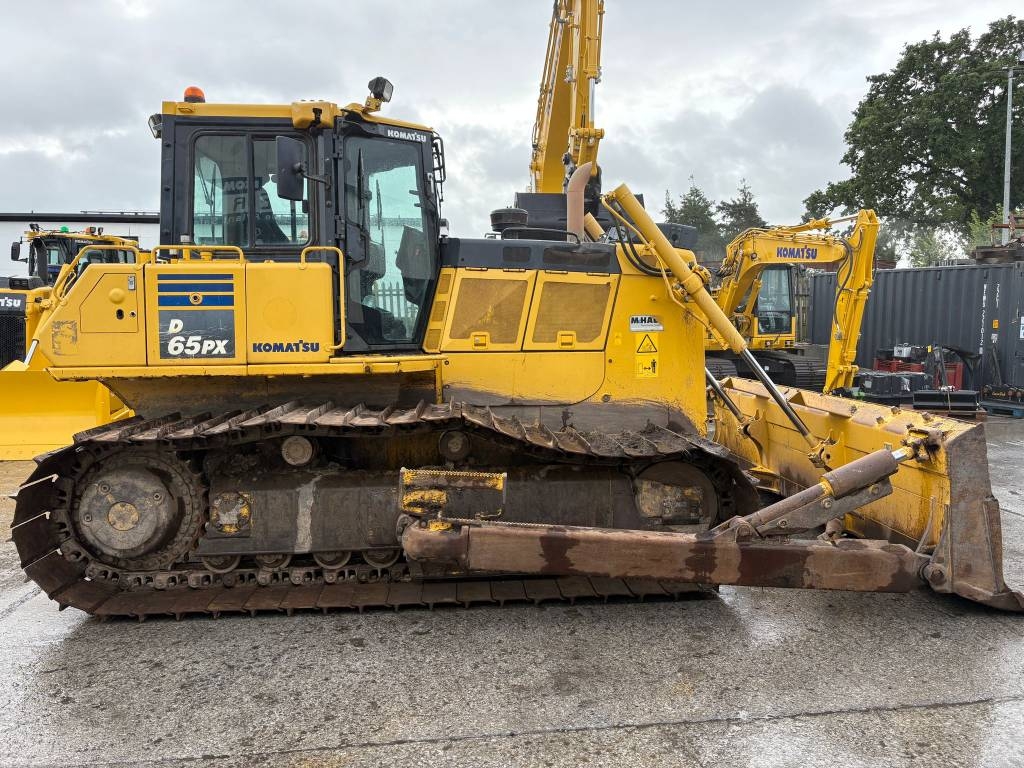Komatsu D65PX-18