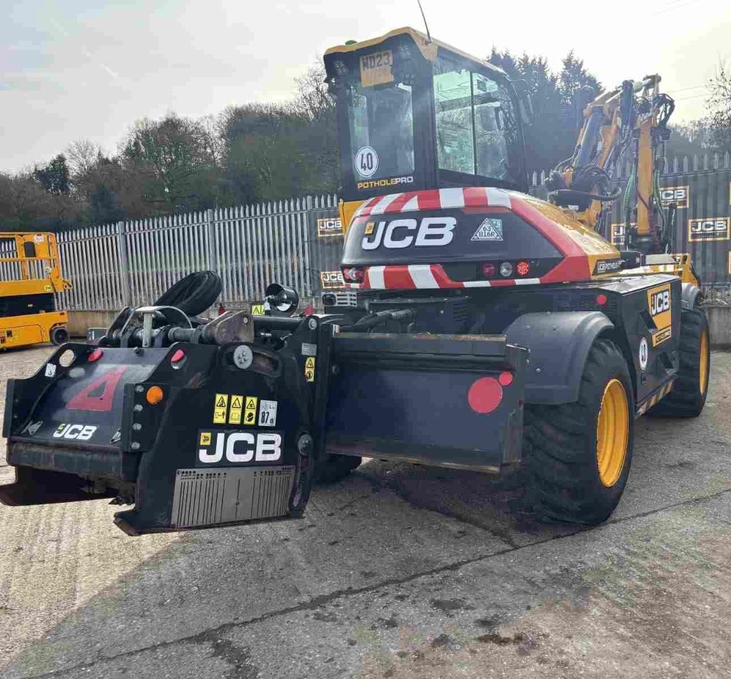 JCB 110W Pothole Pro Tab - thumbnail 4
