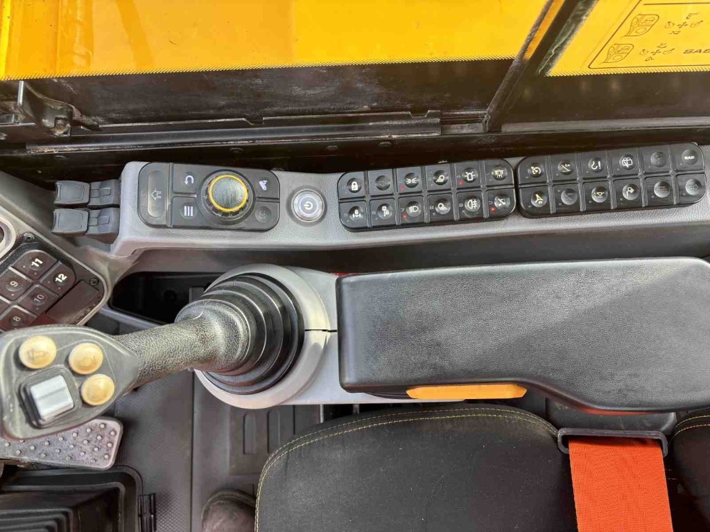 JCB 110W Pothole Pro Tab - thumbnail 17