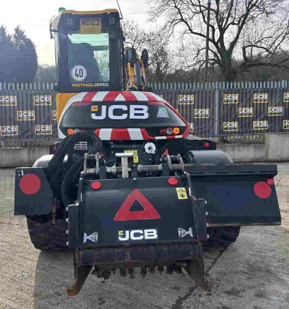 JCB 110W Pothole Pro Tab - thumbnail 5