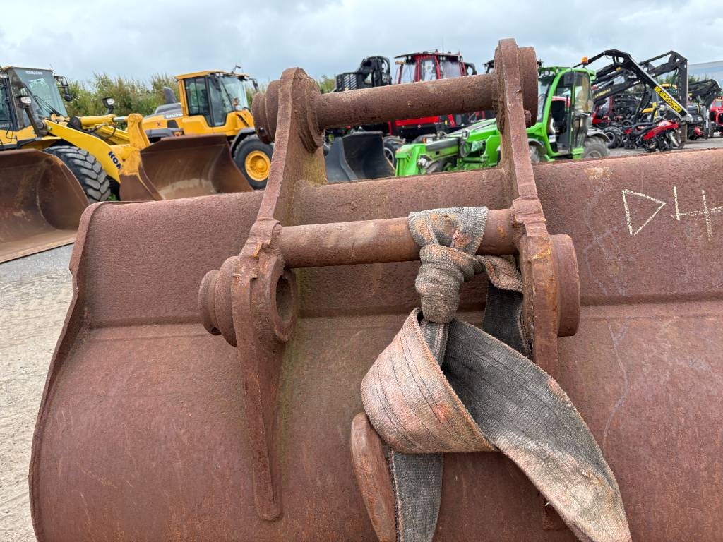 Attachment Sales Bucket