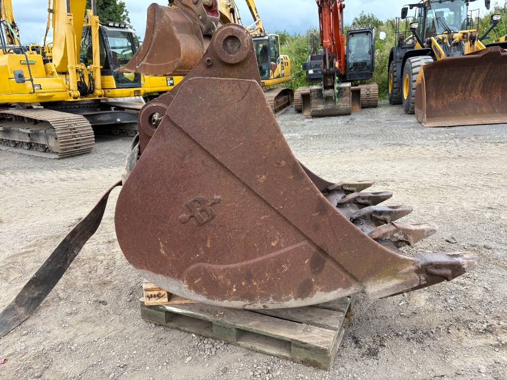 Attachment Sales Bucket