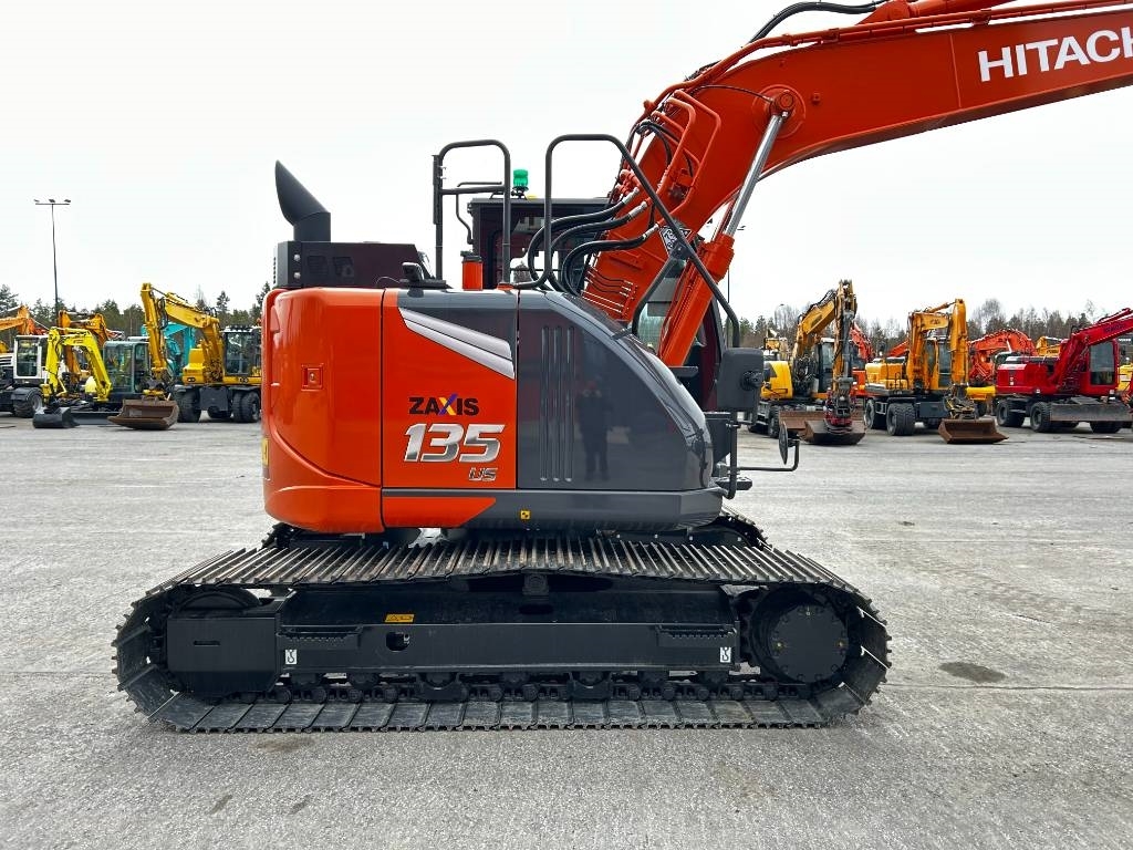 Hitachi ZX135 US-7B / Uusi ajamaton, StageV! - Crawler Excavators ...