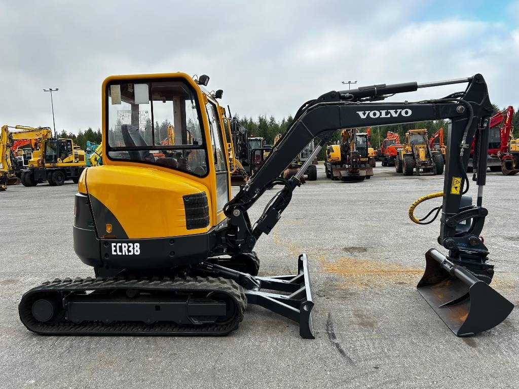 volvo-ecr-38-kallistuva-liitin,98ef2a15