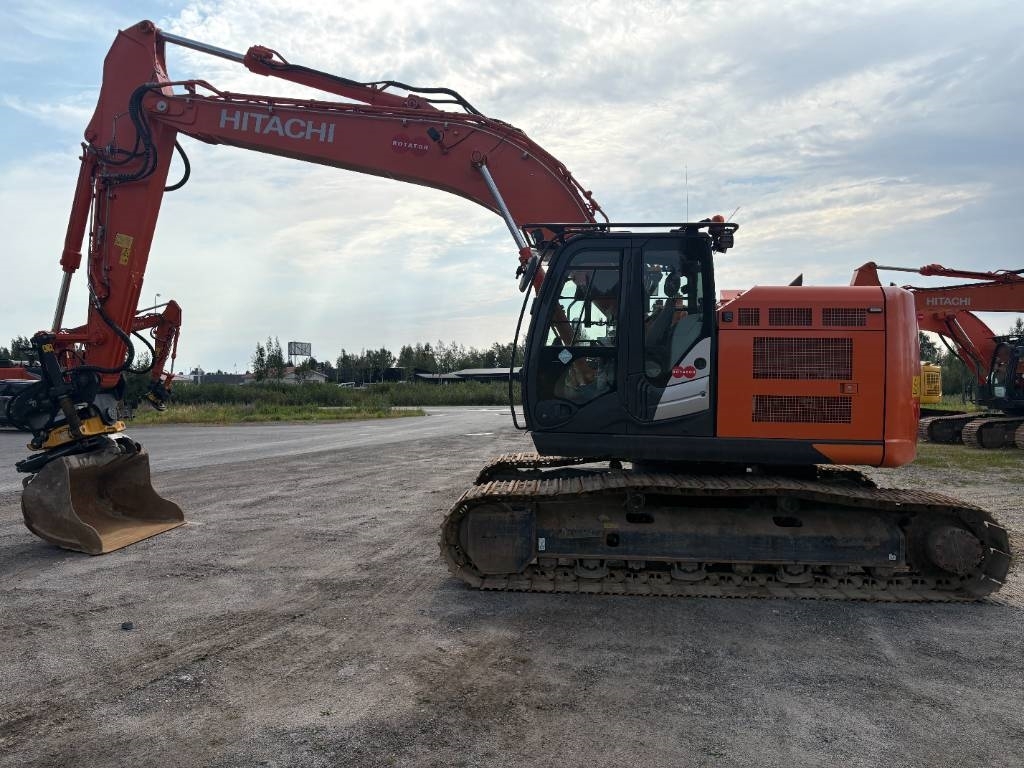 Hitachi ZX 225 US R LC-6 - Crawler excavators - Construction