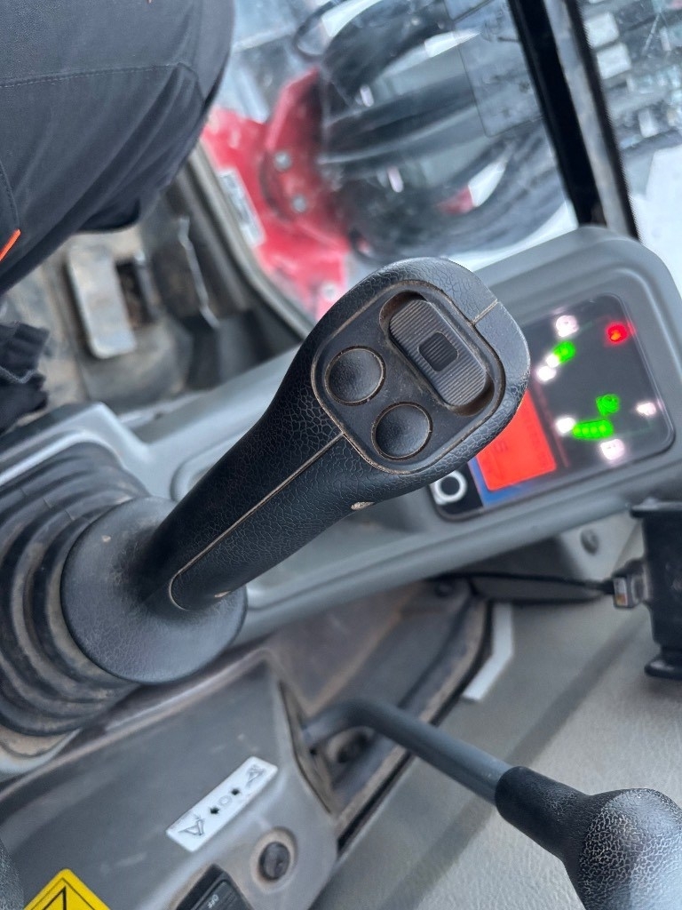 takeuchi-tb-325-r-pyorittaja-p,39dc6966