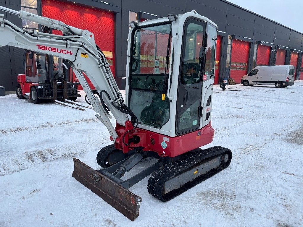 takeuchi-tb-325-r-pyorittaja-p,4e14fcdc