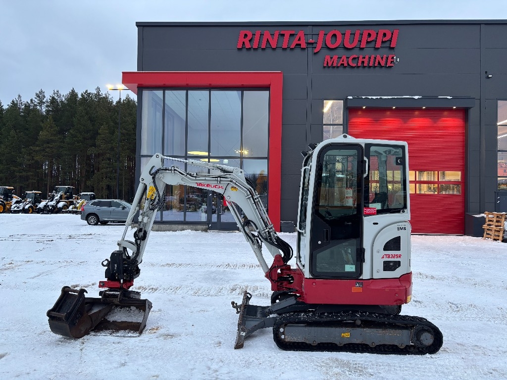 takeuchi-tb-325-r-pyorittaja-p,863f0d10