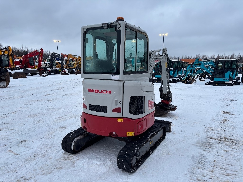 takeuchi-tb-325-r-pyorittaja-p,ae3ae373