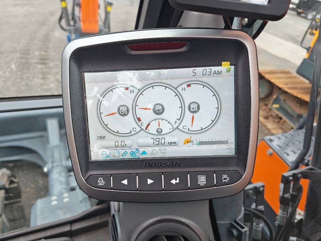 doosan-dx-140-lcr-5-pyorittaja,b47e8253