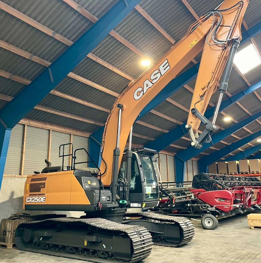 CASE CX 250 E