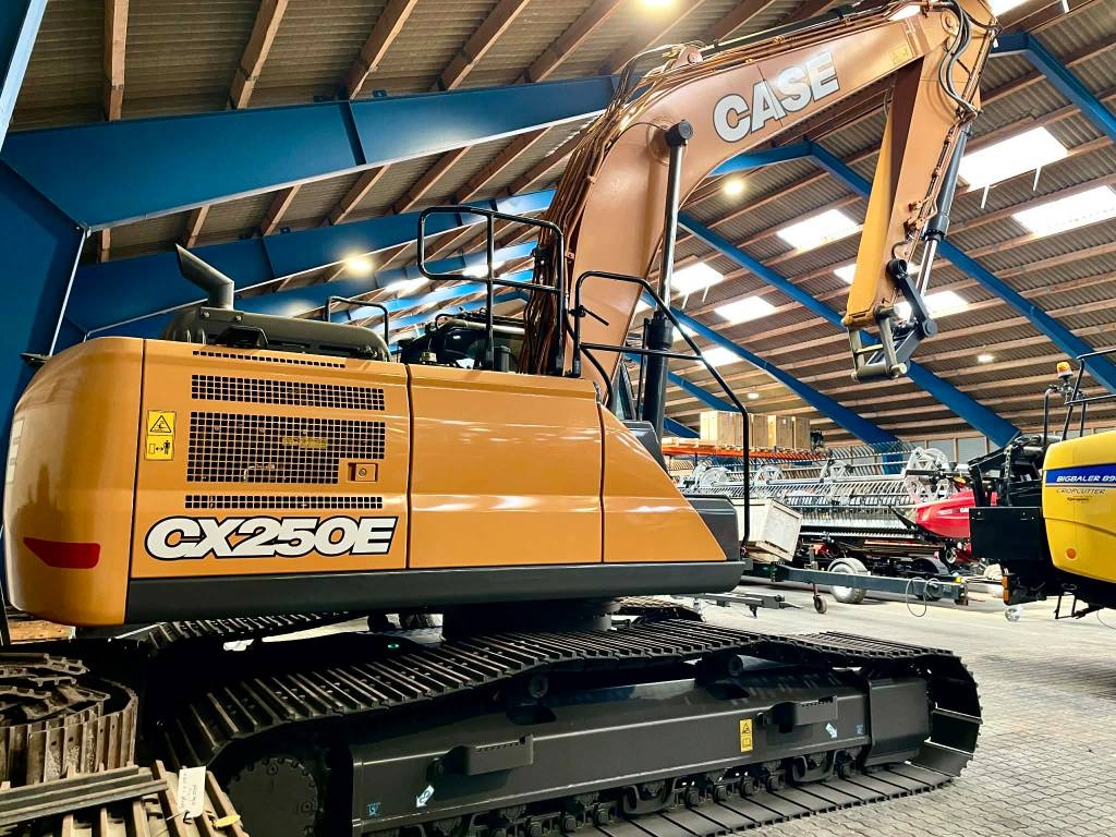 CASE CX 250 E