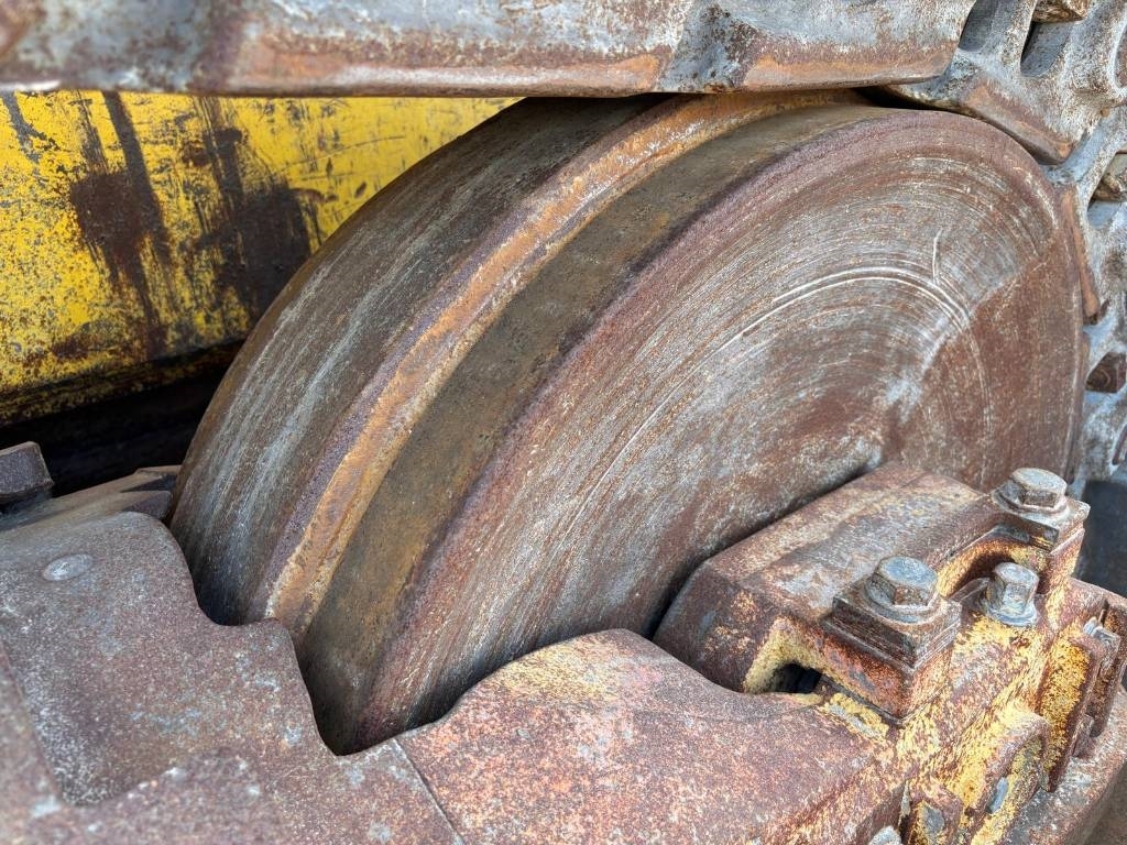 Komatsu D 155 AX-6 (c/w REMOTE CONTROL)