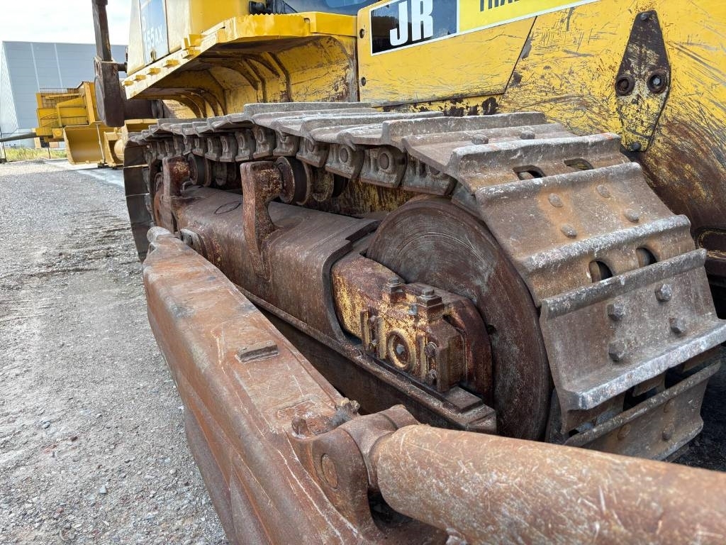 Komatsu D 155 AX-6 (c/w REMOTE CONTROL)