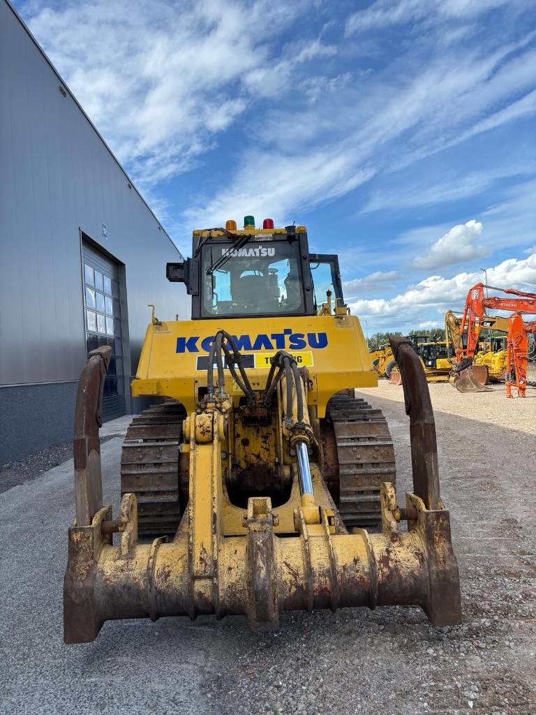 Komatsu D 155 AX-6 (c/w REMOTE CONTROL)
