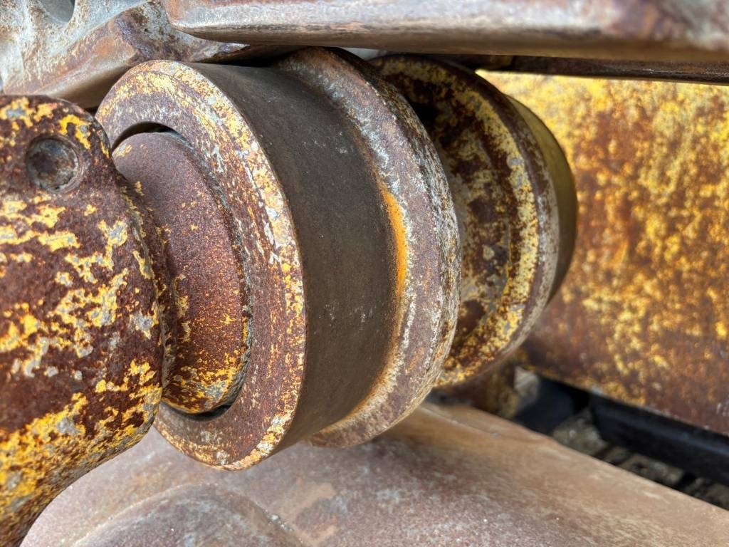 Komatsu D 155 AX-6 (c/w REMOTE CONTROL)