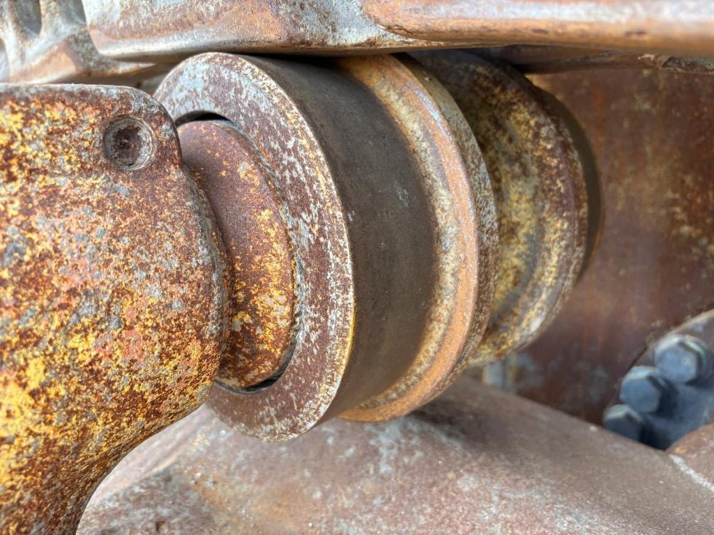 Komatsu D 155 AX-6 (c/w REMOTE CONTROL)