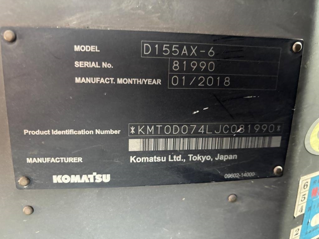 Komatsu D 155 AX-6 (c/w REMOTE CONTROL)