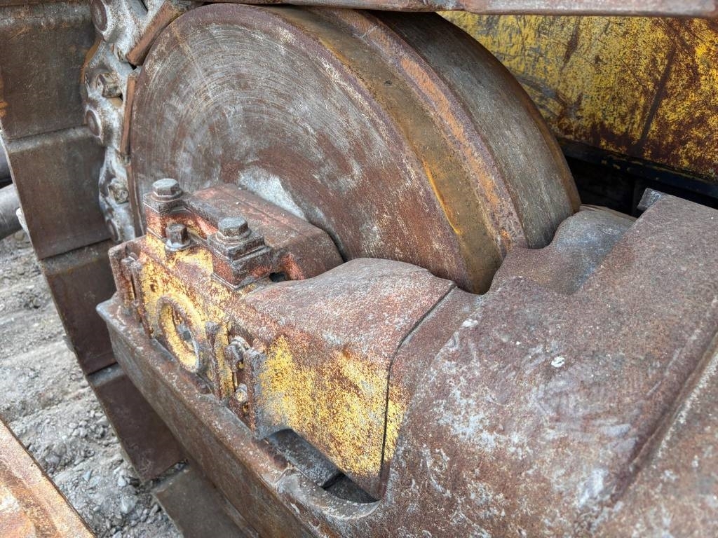 Komatsu D 155 AX-6 (c/w REMOTE CONTROL)