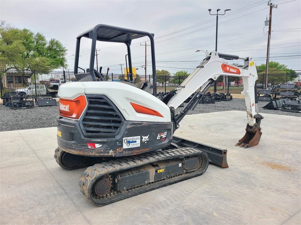 Bobcat E42