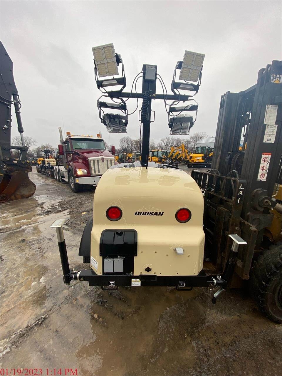 Doosan LCV6 sn 505000UAAGG78 Light Towers Construction Equipment