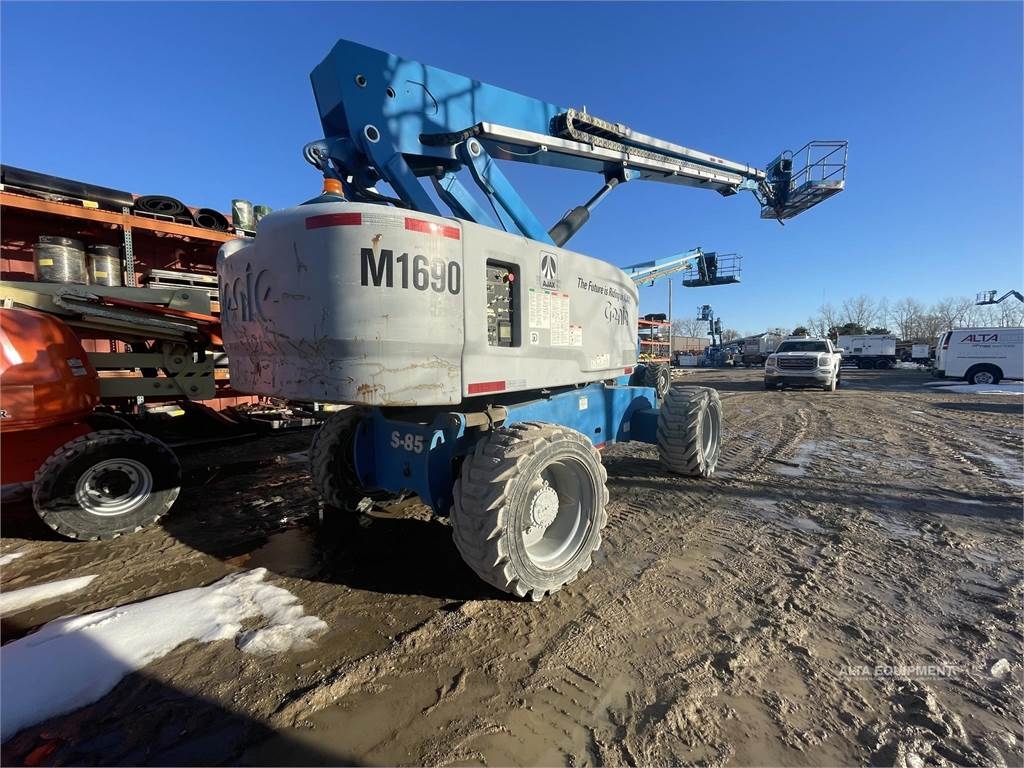Genie S85 sn S851411912 Telescopic boom lifts Construction