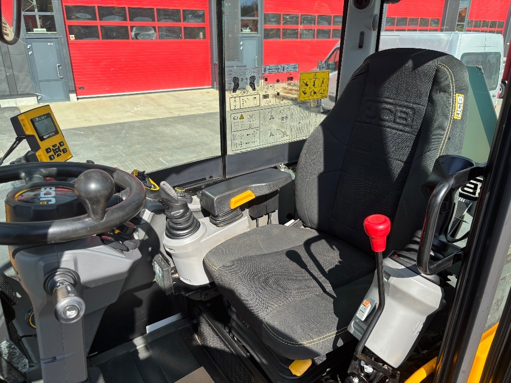 jcb-110-w-hydradig-engcon-2-ka,486e1bec