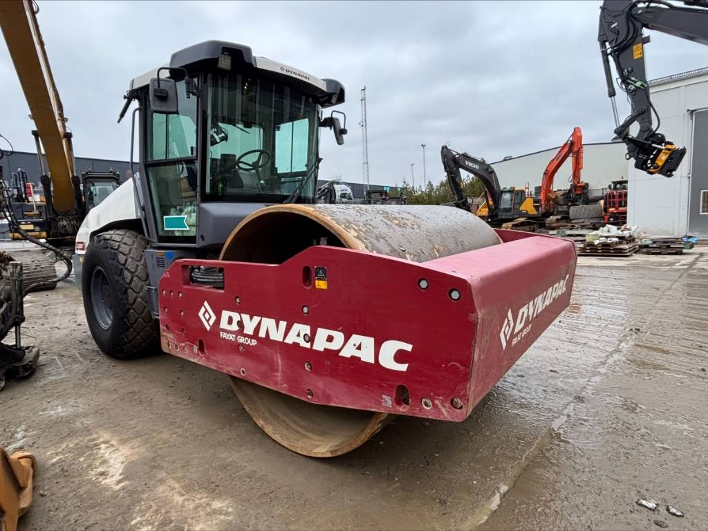Vält Dynapac CA 6000 D singledrumrollers