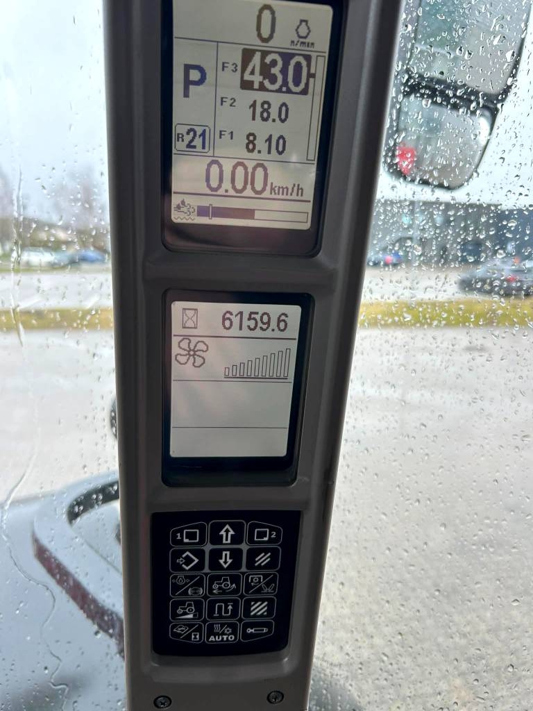 Case IH Optum 300 CVX