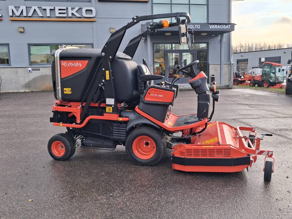 Kubota FC3-261