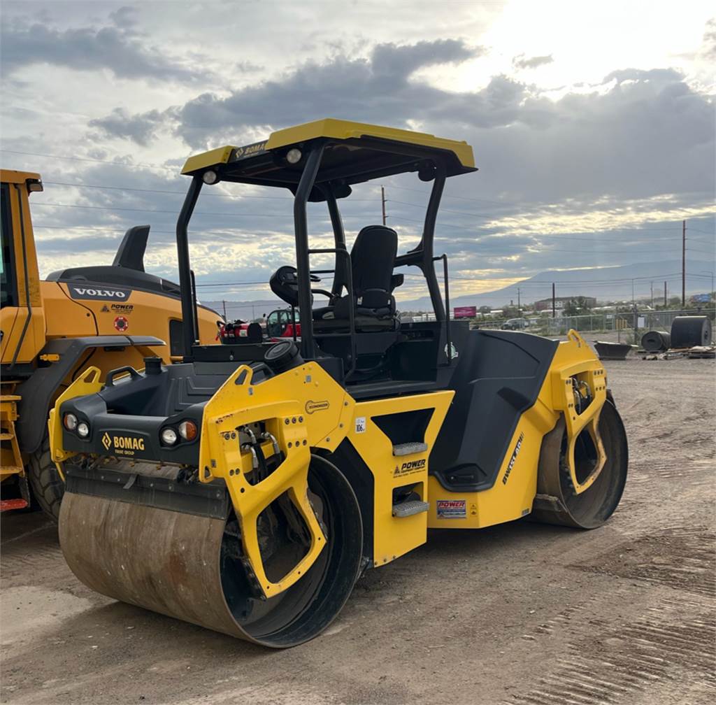 Bomag BW151AD-5, Twin drum rollers, Construction Equipment