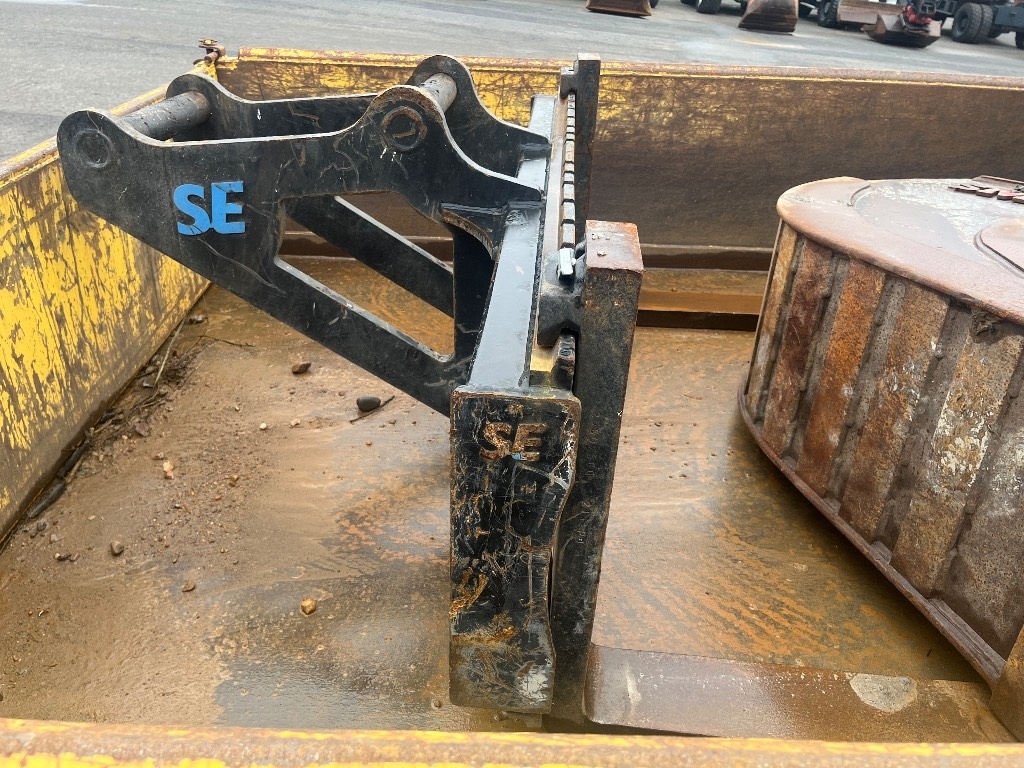hyundai-hw-140-myyty-sold,d4a6a7a6